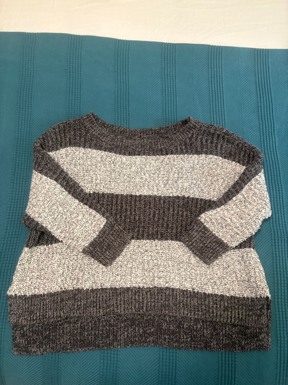 Hollister Chunky Striped Crewneck Sweater - Dark Gray & Light Gray size S